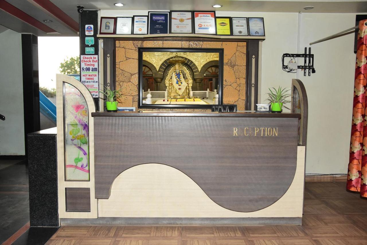Hotel Delta Executive Shirdi Exterior foto
